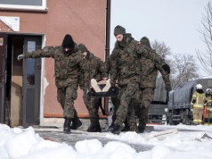 Pożar szkoły i ewakuacja. Żołnierze z Ciechanowa ćwiczyli ze służbami współdziałanie w sytuacjach kryzysowych