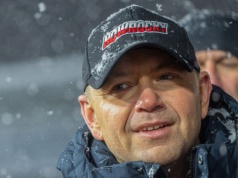 Wystarczył jeden symbol na ubraniach marki Nowrocky. Sprawa trafiła na policję