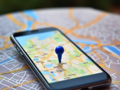 Ważna nowość w aplikacji do SMS na Androidzie. Chodzi o "pinezkę"