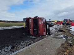 Tragiczny wypadek w Podlaskiem. Nie żyje kierowca, pasażerka w szpitalu