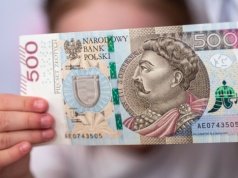 1500 zł na dziecko co miesiąc. Wielu rodziców nie zna tego świadczenia, trzeba spełnić te warunki