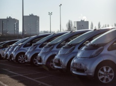 Przerwany wzrost na europejskim rynku motoryzacyjnym. Elektromobilność ratuje statystyki