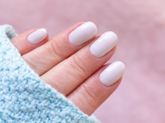 Manicure na kilka tygodni bez użycia lampy UV. To dlatego Polki nie chcą już hybryd