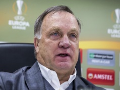Trener Curaçao, Dick Advocaat, rezygnuje cztery miesiące przed debiutem na Mistrzostwach Świata