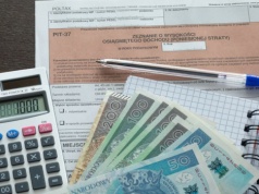 Z tą ulgą w PIT odzyskasz kilkaset złotych. Polacy nie wiedzą, że trzeba to dopisać samemu