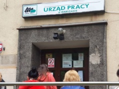 Bezrobocie w Polsce najwyższe od 2021 roku. Firmy tną etaty bez litości