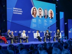 Siła dialogu w czasach podziału