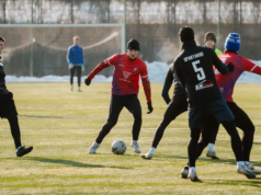 Broń ma za sobą osiem sparingów. Teraz czas na ligę