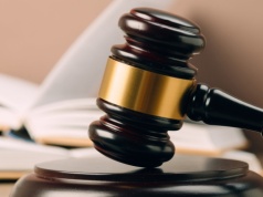 18-latek pędził Maserati, staranował małżeństwo. Zaskakująca decyzja sądu