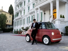 W mieście Fiat Topolino nie ma sobie równych. Nowa reklama modelu