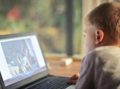 Milion dzieci poniżej 13 lat w social mediach. Eksperci biją na alarm