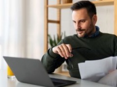 Darmowe konto bankowe czy benefity za opłatą – jak to działa?