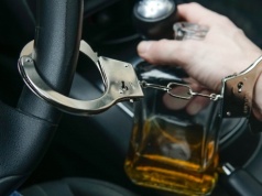 Policjant zatrzymany za jazdę po alkoholu. Grozi mu do 3 lat więzienia