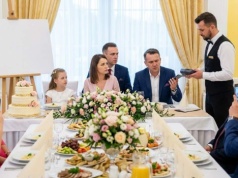 Komunia jak małe wesele. Ceny „talerzyka” w 2026 roku zwalają z nóg