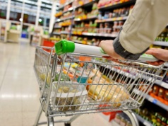 Korniszony z Indii w polskich słoikach. Co na to prawo?