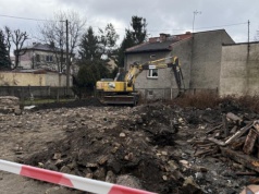 Makabryczne odkrycie pod gruzem w Jaworznie. Śledczy badają sprawę