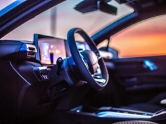 Renault zapowiada nowy plan strategiczny 2027. FutuREady ma być systemem długodystansowego sukcesu