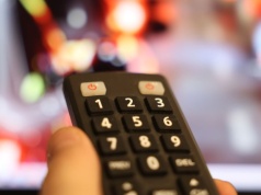 Polacy oglądają streamingi na potęgę. Netflix już nie jest królem