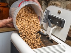 Ceny pelletu w Polsce i Niemczech. Gdzie jest taniej?