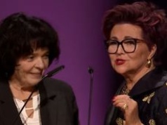 Katarzyna Grochola i Jolanta Kwaśniewska zaliczyły WPADKĘ na Bestsellerach Empiku. "Ja już chyba mówię. Nie?"