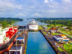 Giganci żeglugi przejmują kluczowe porty w Panamie. Co to oznacza?