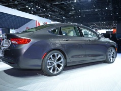 Stellantis i FCA kończą spór o Chryslera 200: 15 lat gwarancji na MultiAir