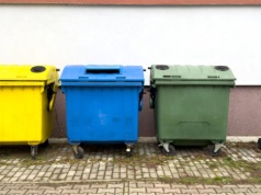 Koszty odbioru bioodpadów podbijają stawki za śmieci. 51,26 zł od osoby