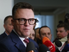 „Nikt nie nienawidzi tak jak obóz demokratyczny”. Szymon Hołownia mówi „dość”