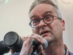 Dramat znanego dziennikarza. Chcą go przenieść na "mniej prestiżowe" piętro