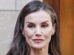 Królowa wyszła i przyciągnęła wzrok. Wszystko za sprawą jednego szczegółu