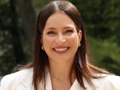 W latach 80. wszyscy mieli takie kurtki. Anna Dereszowska założyła ją do szpilek i wyglądała świetnie na eleganckiej gali