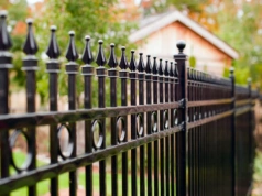 Panele ogrodzeniowe jako najszybszy sposób na zabezpieczenie posesji – porównanie kosztów i estetyki różnych systemów