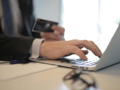 Nowelizacja KSC. Ministerstwo zapowiada pakiet wsparcia dla przedsiębiorców