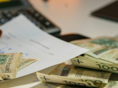 Ekonomiści obliczyli, ile trzeba odłożyć, by mieć ekstra emeryturę. Kwoty na każdy wiek