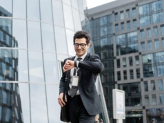 Zmieniamy czas na letni. AI wyrzuci ten rytuał do kosza?