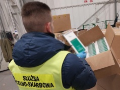 Przemyt z Dubaju warty miliony udaremniony. To celnicy znaleźli w przesyłce
