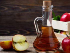 Dlaczego warto pić ocet jabłkowy wieczorem