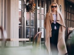 Eleganckie ubrania damskie – kompletne zestawy