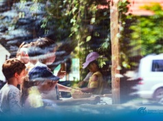 „Uliczny Dom Kultury” zawita do ośmiu miejscowości gminy Żarów. Projekt dostał wsparcie z Ministerstwa Kultury