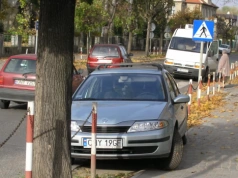 Brak niebieskich kopert pod szpitalem