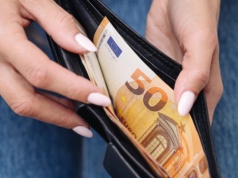 1900 euro wsparcia dla samotnych rodziców – jak się o nie starać?