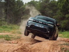 Dacia potwierdza: Duster i Bigster z nowym napędem Hybrid 150 4×4 trafią na rynek brytyjski