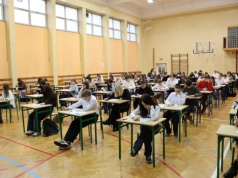 Szkoła Podstawowa nr 4 w Wieluniu po raz 24. zorganizowała Międzypowiatowy Konkurs z Języka Angielskiego (zdjęcia)