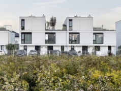 Aż ciężko uwierzyć, że to Warszawa! Architektura zanurzona w zieleni