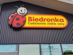 Korzystasz z kas samoobsługowych w Biedronce? Tych błędów unikaj