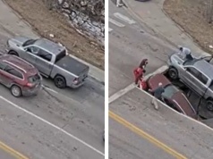 Kierowcy czekali na zielone. Nagle dziura wciągnęła ich auta