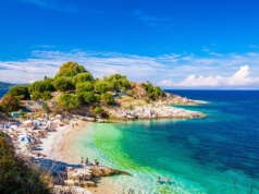 Wiosna na greckiej wyspie Korfu za 485 PLN 🇬🇷😎 Loty z Warszawy + noclegi ☀️💙