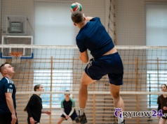 Turniej siatkarski w Grybowie z okazji Dnia Kobiet i Mężczyzn