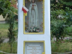 Policjanci zatrzymali sprawców kradzieży figurki Matki Boskiej. Apel policji do mieszkańców