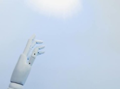 Suwerenność AI priorytetem dla 79 proc. firm. Co to oznacza w praktyce?